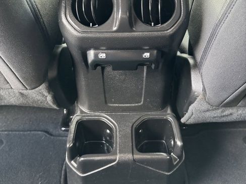 Used 2022 Jeep Wrangler Unlimited Sport image 14