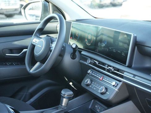 New 2026 Hyundai Tucson SE image 11