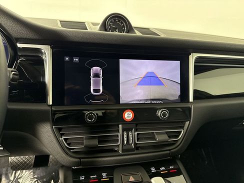 Certified 2023 Porsche Macan S AWD/4WD image 30