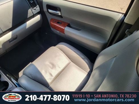 Used 2018 Toyota Sequoia Platinum image 15