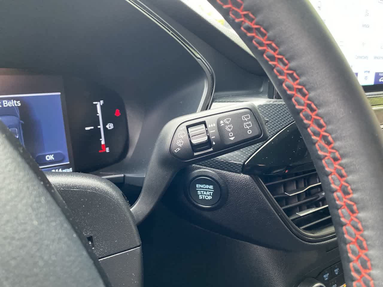 Used 2025 Ford Escape ST-Line Select AWD/4WD image 21