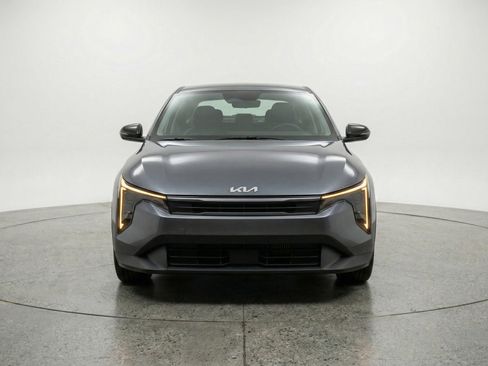 Used 2025 Kia K4 FWD image 2