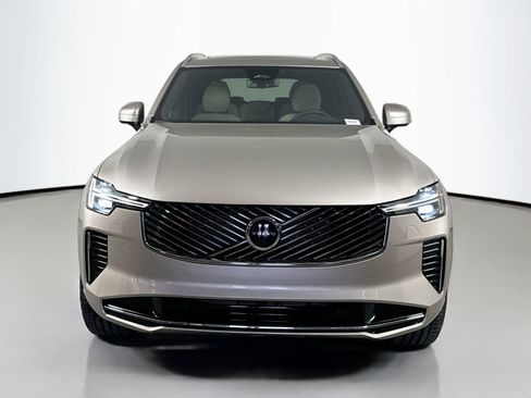 New 2026 Volvo XC90 B5 Core image 2