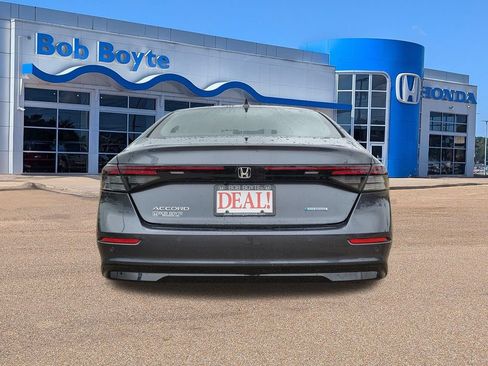 Used 2025 Honda Accord EX-L image 6