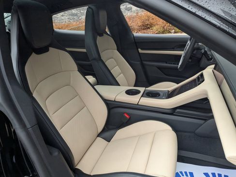 New 2026 Porsche Taycan 4S AWD/4WD image 25