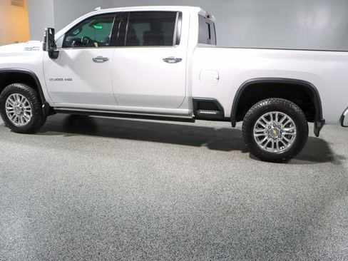 Used 2023 Chevrolet Silverado 2500 High Country w/ Z71 Off-Road Package image 10