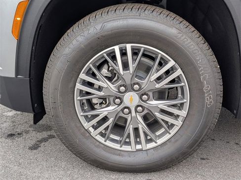 New 2026 Chevrolet Traverse LT w/ Driver Confidence Package image 13