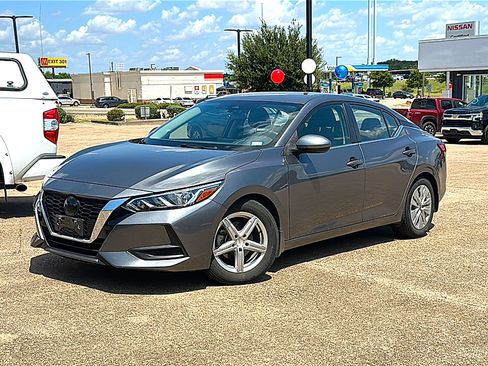 Used 2022 Nissan Sentra S FWD image 2