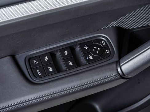 Certified 2024 Porsche Cayenne Coupe image 26