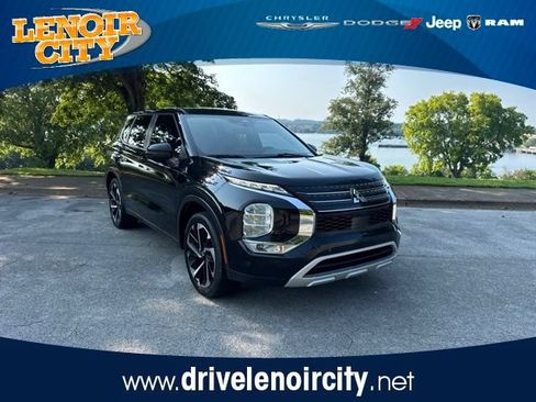 Used 2022 Mitsubishi Outlander SE FWD image 1