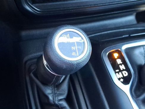 Used 2023 Jeep Wrangler Sport AWD/4WD image 26