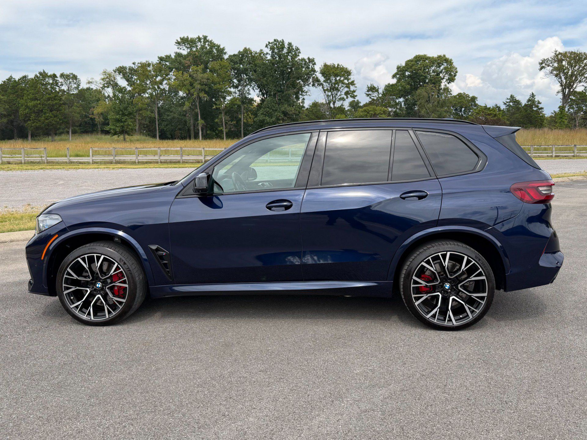 Used 2023 BMW X5 M w/ Competition Package AWD/4WD image 8