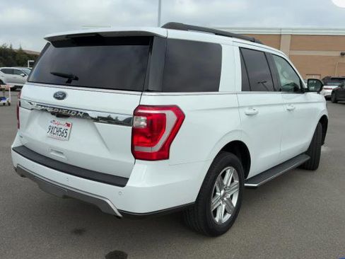 Used 2019 Ford Expedition XLT w/ Equipment Group 202A image 7