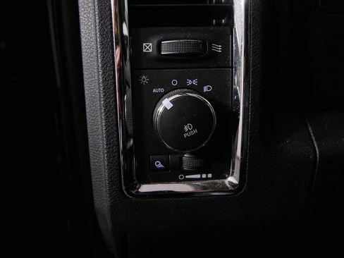 Used 2017 RAM 1500 Laramie w/ Convenience Group AWD/4WD image 16
