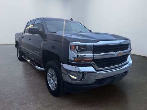 Used 2018 Chevrolet Silverado 1500 LT w/ All Star Edition image 7