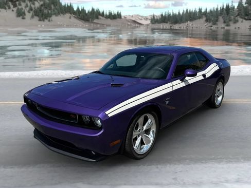 Used 2014 Dodge Challenger R/T RWD image 7