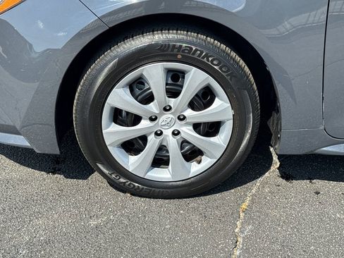 Used 2024 Toyota Corolla LE image 12