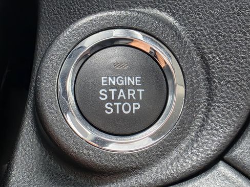 Certified 2025 Subaru Outback Onyx Edition XT w/ Popular Package #2 image 25