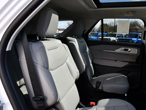 New 2026 Ford Explorer Active image 18