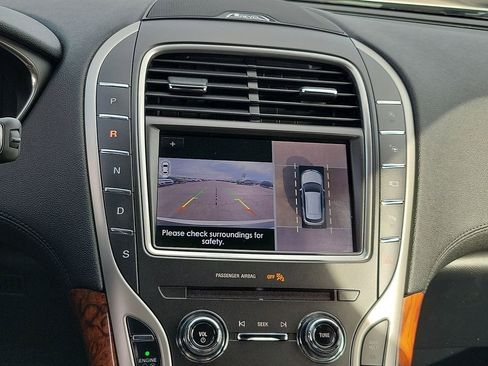 Used 2020 Lincoln Nautilus Reserve w/ Equipment Group 201A image 15