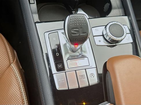 Used 2017 Mercedes-Benz SL 550 image 18