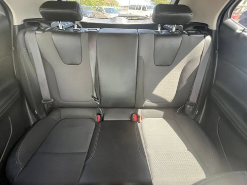 Used 2025 Buick Encore GX Preferred FWD image 35