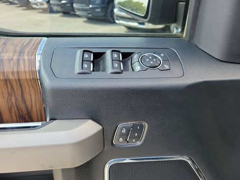 Used 2019 Ford F150 Lariat RWD image 20