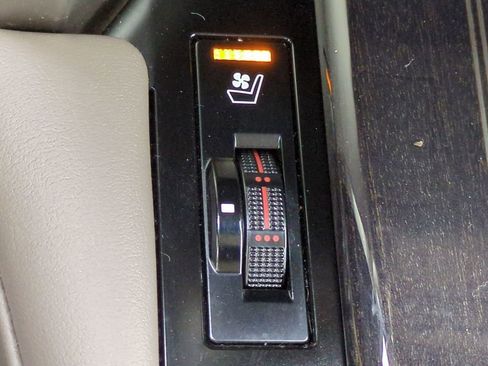 Used 2021 Lexus GX 460 Premium image 25