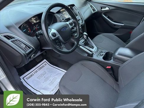 Used 2012 Ford Focus Titanium w/ SEL/Titanium Winter Pkg image 11