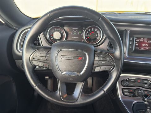 Used 2017 Dodge Challenger SXT RWD image 17