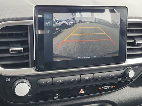 New 2026 Hyundai Venue SE image 9