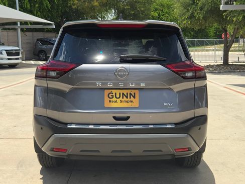 Used 2023 Nissan Rogue SV FWD image 4