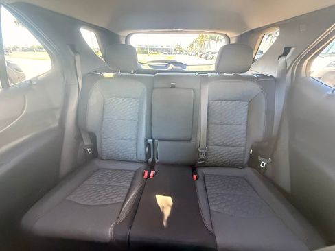 Used 2020 Chevrolet Equinox LT image 25