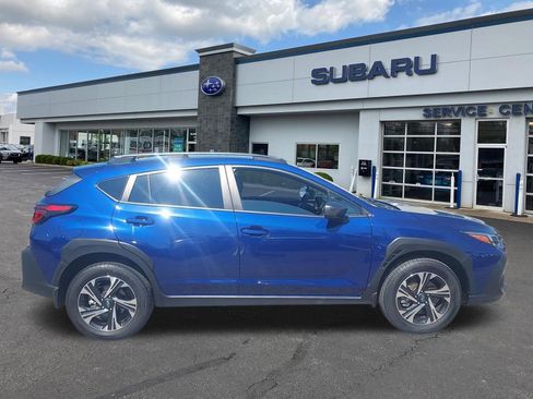Used 2024 Subaru Crosstrek 2.0i Premium AWD/4WD image 8