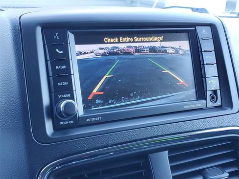 Used 2020 Dodge Grand Caravan SE image 15