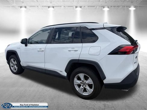 Used 2020 Toyota RAV4 XLE AWD/4WD image 9
