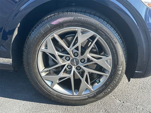 Used 2022 Genesis GV70 2.5T w/ Select Package image 12