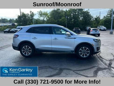 Used 2019 Lincoln Nautilus Select AWD/4WD image 4