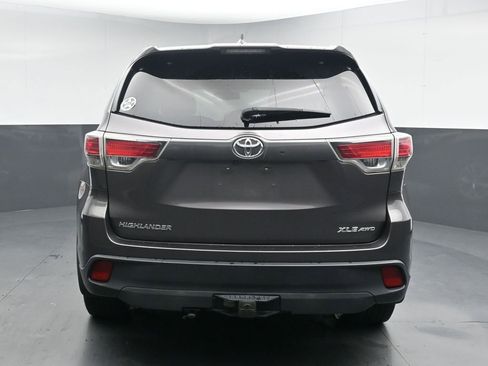 Used 2015 Toyota Highlander XLE AWD/4WD image 8