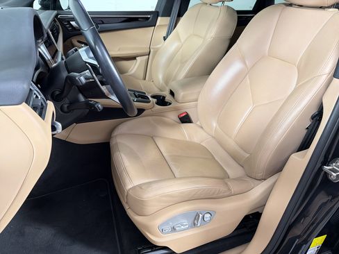 Used 2020 Porsche Macan AWD/4WD image 5
