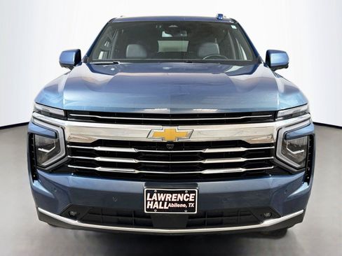 Certified 2026 Chevrolet Suburban LT w/ Comfort Package AWD/4WD image 2