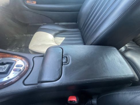 Used 2006 Jaguar XK8 Coupe image 41