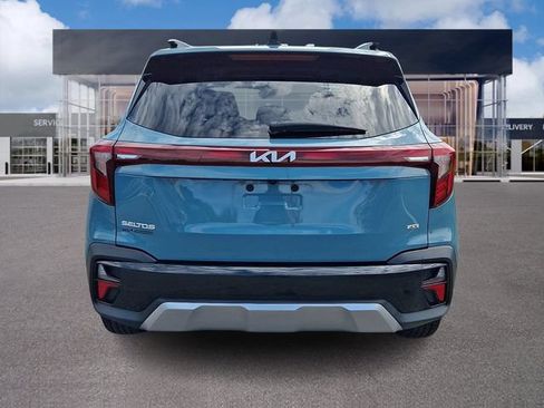 Used 2024 Kia Seltos EX AWD/4WD image 5