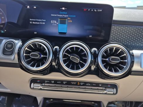 Used 2024 Mercedes-Benz EQB 300 4MATIC image 8