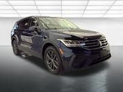 Used 2024 Volkswagen Tiguan SE AWD/4WD image 4