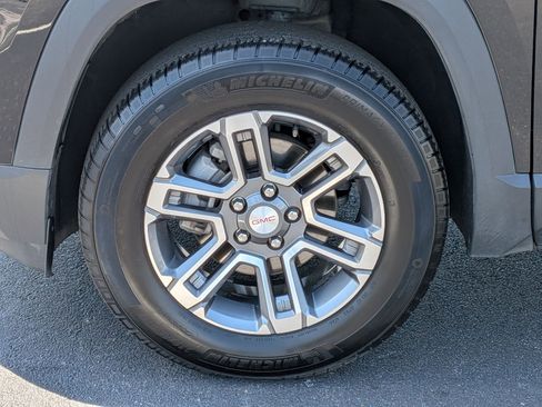 Used 2025 GMC Terrain Elevation AWD/4WD image 10