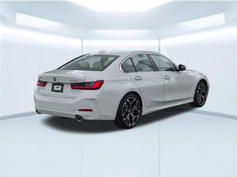 Used 2025 BMW 330i Sedan w/ Premium Package RWD image 5