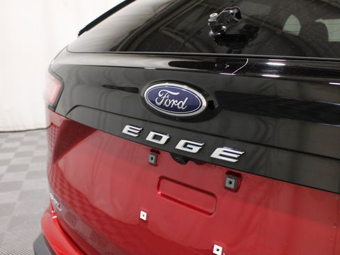 Used 2024 Ford Edge SEL w/ Sport Appearance Package AWD/4WD image 29