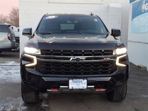 Used 2021 Chevrolet Tahoe Z71 w/ Luxury Package image 2