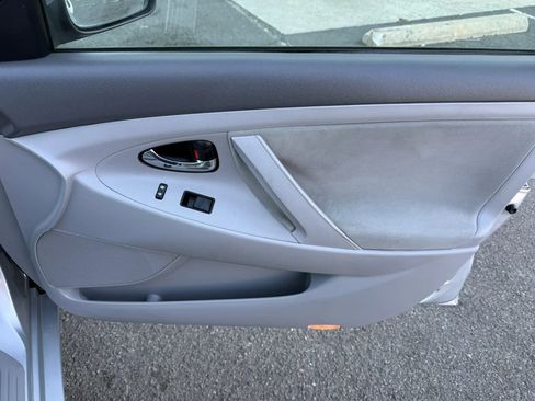 Used 2007 Toyota Camry LE image 18